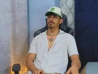 Freechat lukee_taylor on Flirt4Free