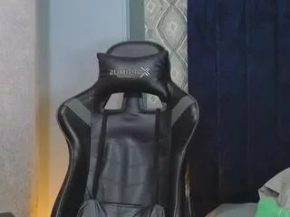 Freechat lukee_taylor on Flirt4Free