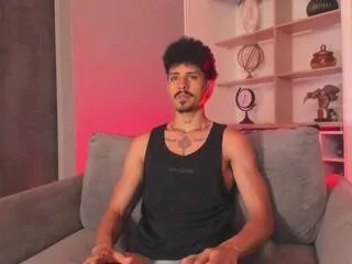 Freechat lukee_taylor on Flirt4Free