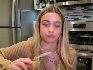 Private maci_reynolds on Flirt4Free