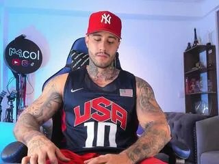 Offline magic_mak on Flirt4Free