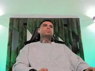 Freechat mateo_diluca on Flirt4Free