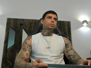 Freechat mateo_diluca on Flirt4Free