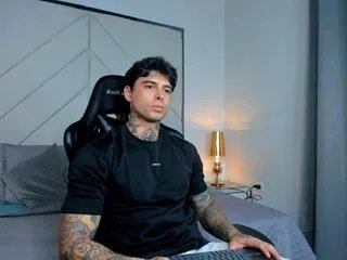 Freechat mateo_diluca on Flirt4Free