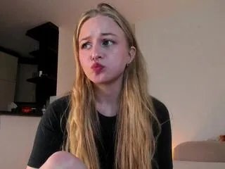 Offline mia_meowy on Flirt4Free