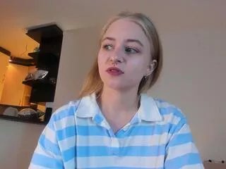 Offline mia_meowy on Flirt4Free