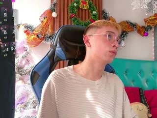 Offline naughty_scott on Flirt4Free