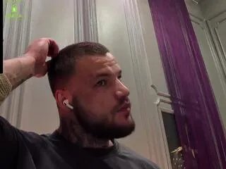 Freechat oliver_sport on Flirt4Free