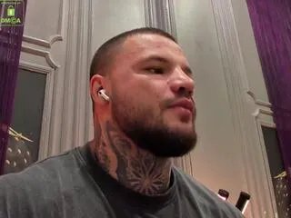 Freechat oliver_sport on Flirt4Free