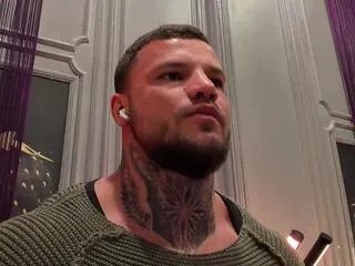 Freechat oliver_sport on Flirt4Free