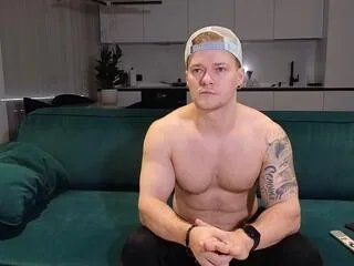 Offline pashka_x on Flirt4Free