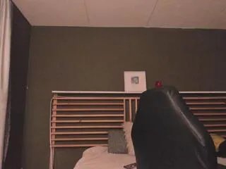 Offline paul_cambel on Flirt4Free