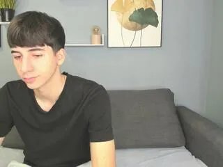 Offline quentin_blake on Flirt4Free