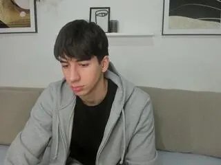 Offline quentin_blake on Flirt4Free