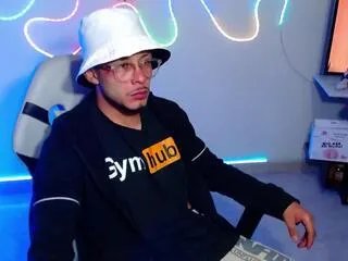 Offline sebastiann_jones on Flirt4Free