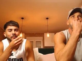 Offline tino_clandestino_diagonal_tom on Flirt4Free