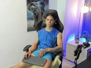 Offline tony_petrov on Flirt4Free