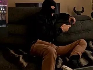 Freechat victor_de_la_croix on Flirt4Free