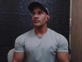 Offline viktor_herrera on Flirt4Free