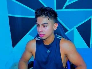 Offline vinny_oliver on Flirt4Free