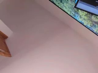 Freechat violet_sweet on Flirt4Free