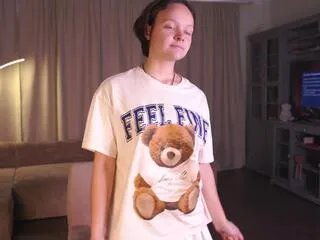 Offline yuette_wild on Flirt4Free