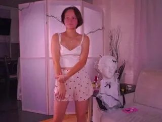 Offline yuette_wild on Flirt4Free