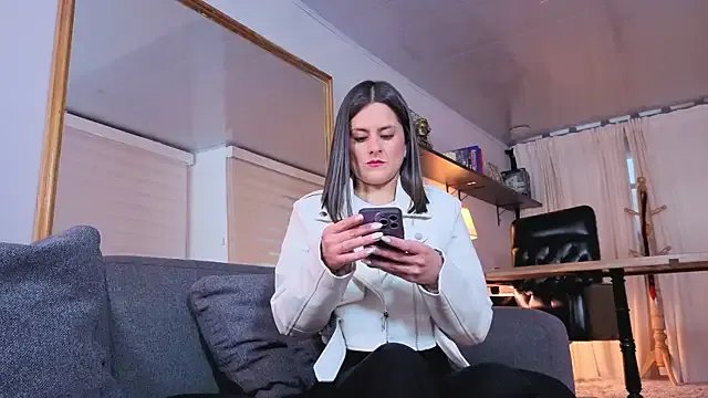 Private Alice_milf_ on StripChat