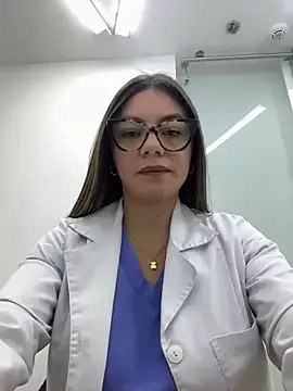 Freechat alicee16 on StripChat