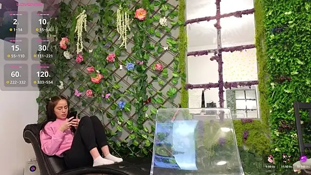 Freechat baby_nyco on StripChat