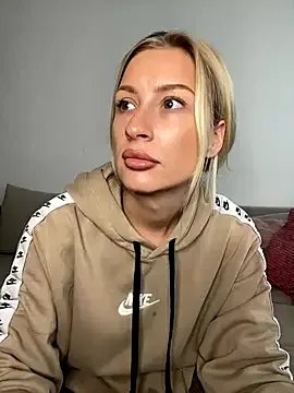 Freechat belle98 on StripChat