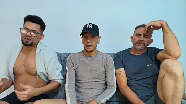 Freechat Benjamin_show on StripChat