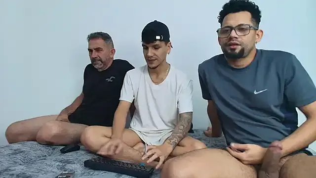 Freechat Benjamin_show on StripChat