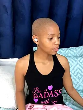 Freechat BondiBitch on StripChat