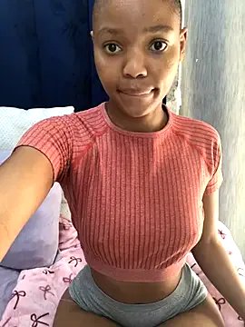 Freechat BondiBitch on StripChat