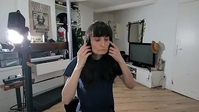 Freechat CeriseLapine on StripChat