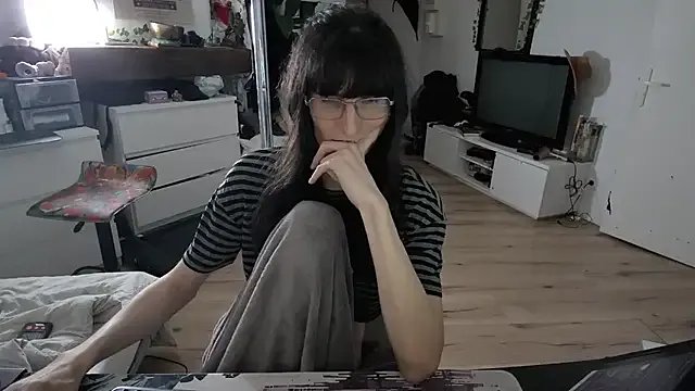 Freechat CeriseLapine on StripChat