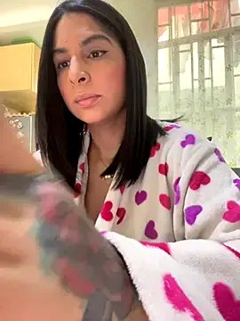 Group charlotte_stevenss_ on StripChat