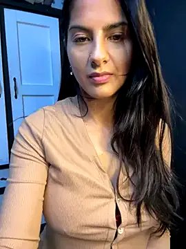 Freechat chicachocolate01 on StripChat