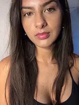 Freechat chicachocolate01 on StripChat