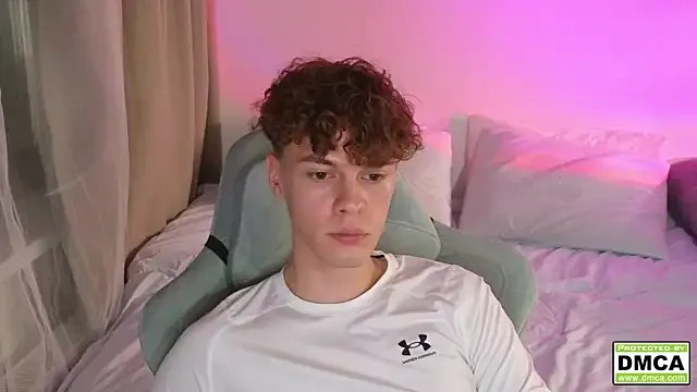 Freechat cute_thomas on StripChat