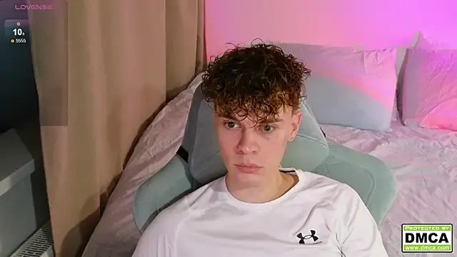 Freechat cute_thomas on StripChat