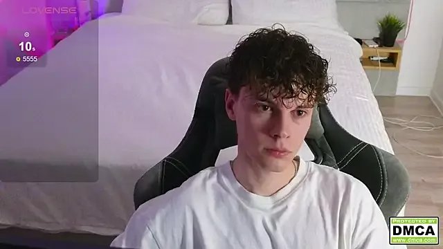 Freechat cute_thomas on StripChat