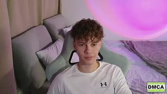 Freechat cute_thomas on StripChat