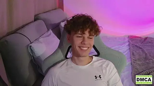 Freechat cute_thomas on StripChat