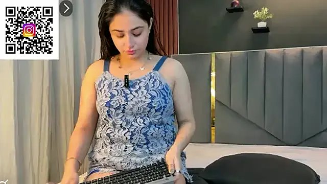 Freechat demieliss on StripChat