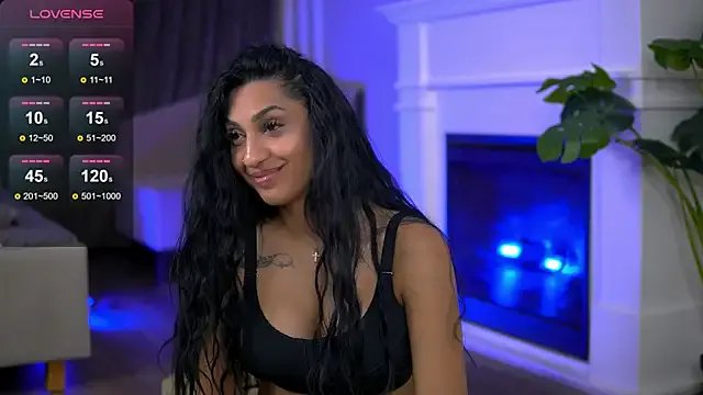 Freechat EmaHallee on StripChat