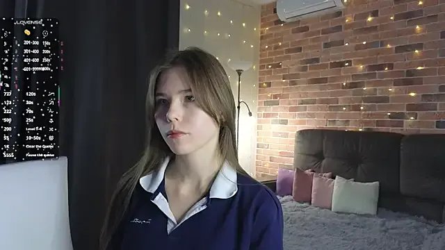 Freechat EmiliDen on StripChat