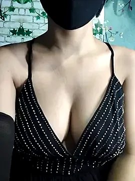 Freechat EngravedCecropia on StripChat