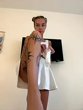 Freechat enjoy_my_beauty on StripChat